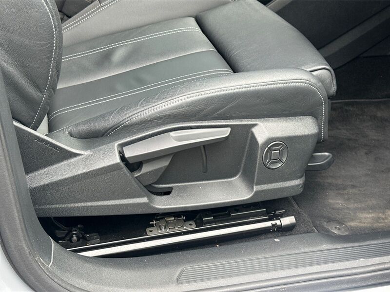 More views of Audi Q4 e-tron