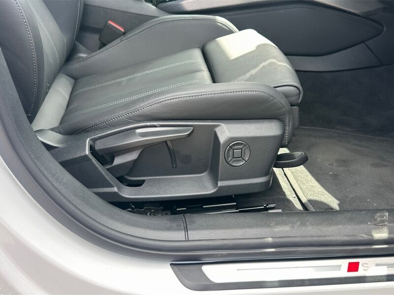 More views of Audi A6