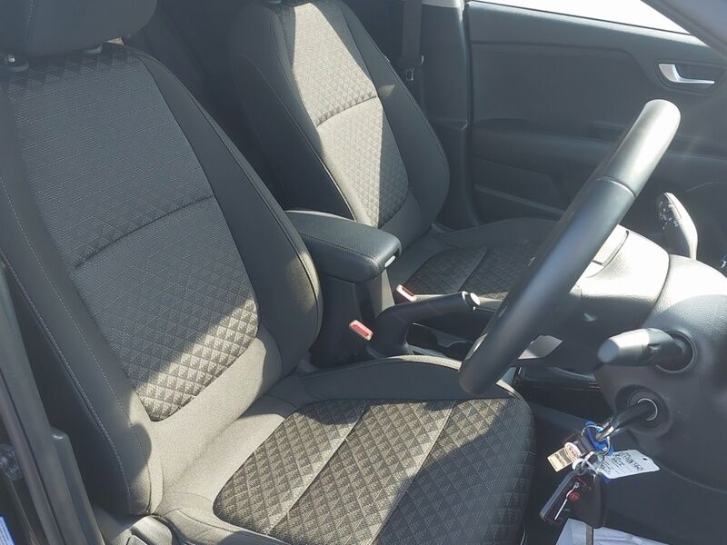 More views of Kia Rio