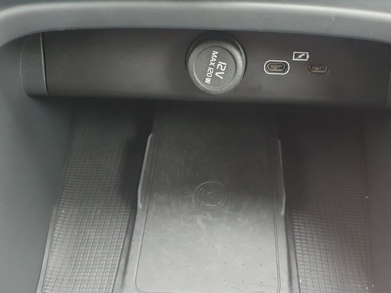 More views of Volvo XC40