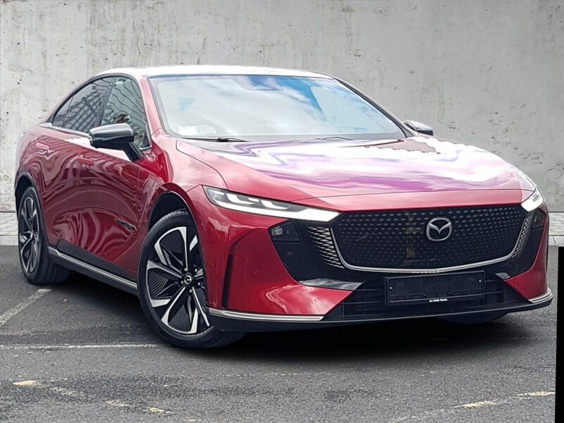 More views of Mazda 6e