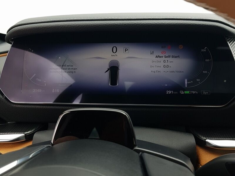 More views of Mazda 6e