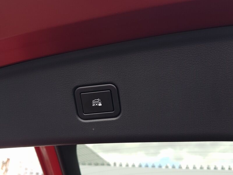 More views of Mazda 6e