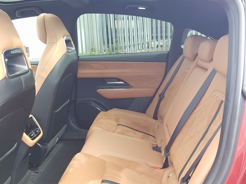 More views of Mazda 6e