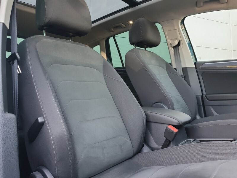 More views of Volkswagen Tiguan