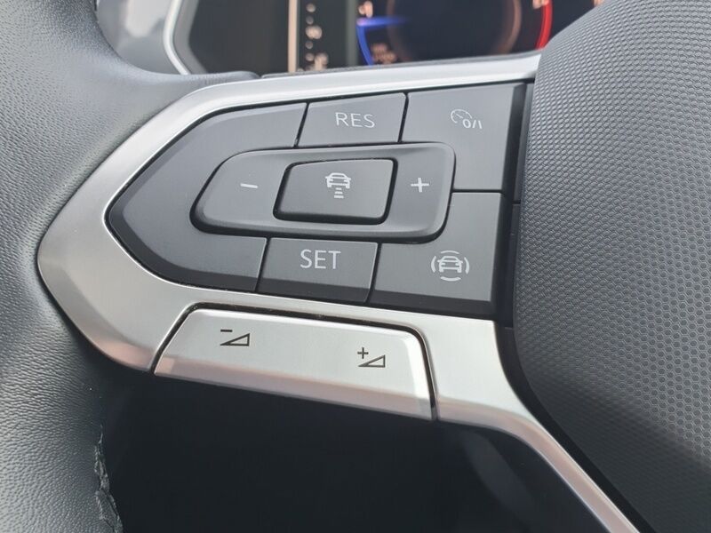More views of Volkswagen Tiguan