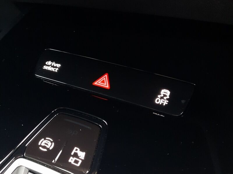 More views of Audi Q4 e-tron