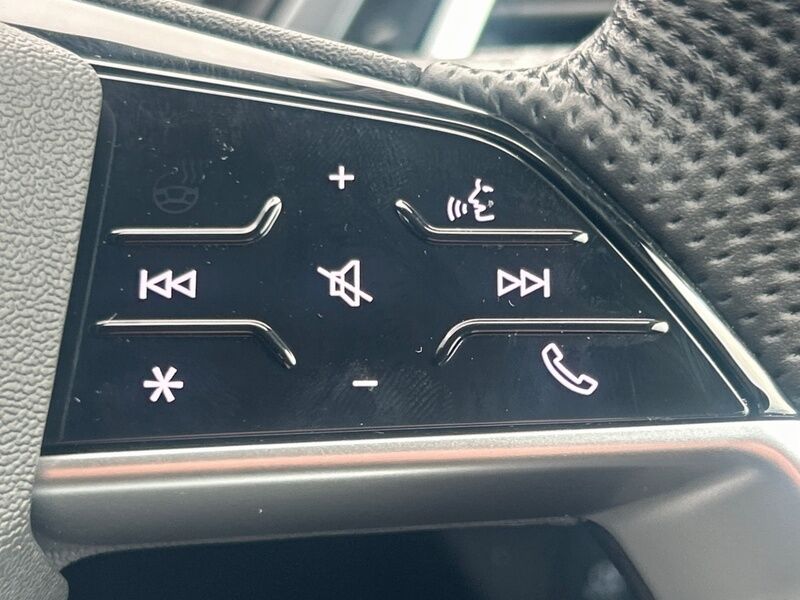 More views of Audi Q4 e-tron