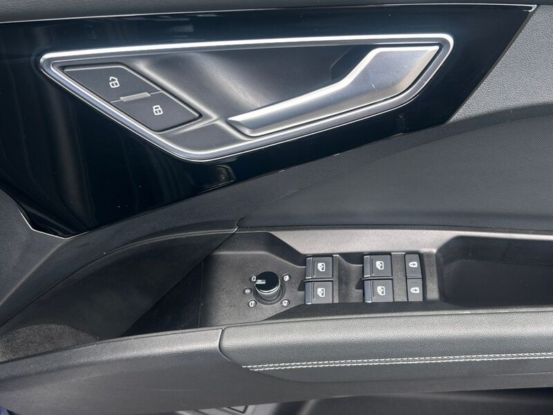 More views of Audi Q4 e-tron