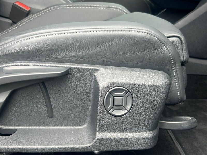 More views of Audi Q4 e-tron