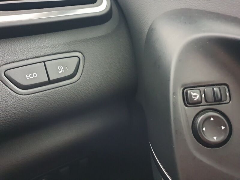 More views of Renault Kadjar