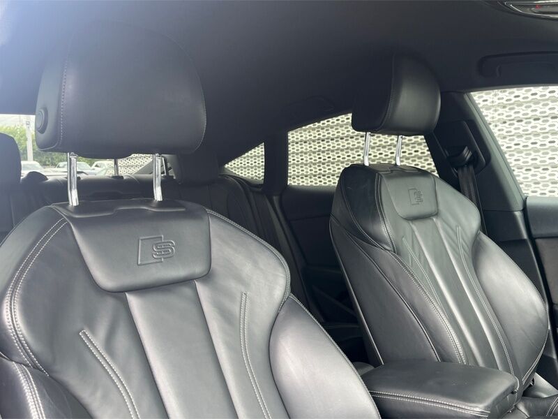 More views of Audi A5