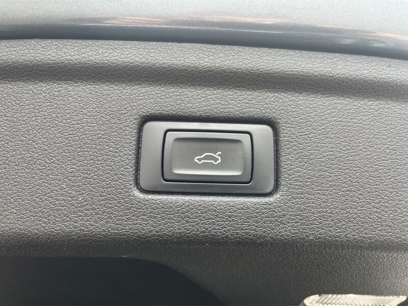 More views of Audi A5