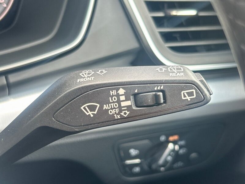More views of Audi Q5
