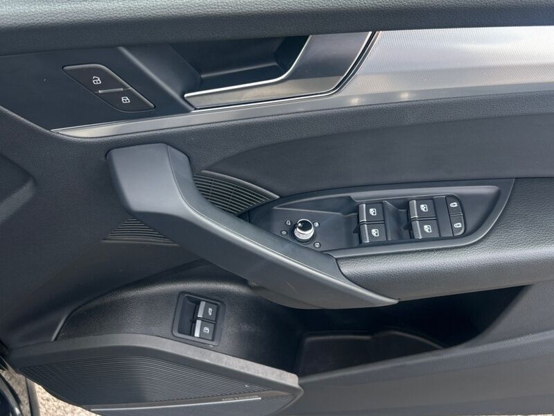More views of Audi Q5