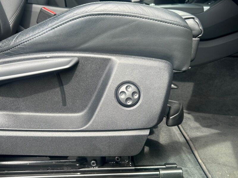 More views of Audi Q5