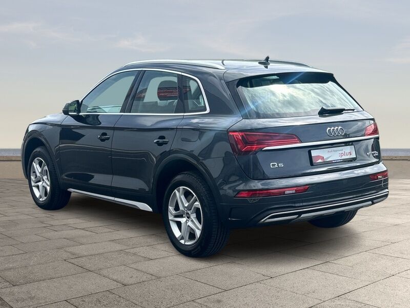 More views of Audi Q5