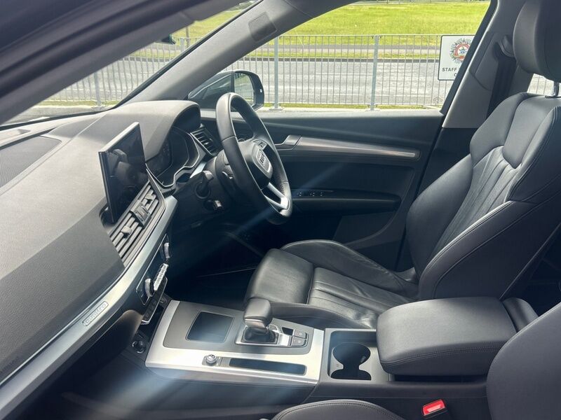 More views of Audi Q5