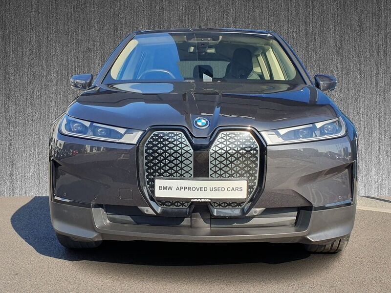More views of BMW iX