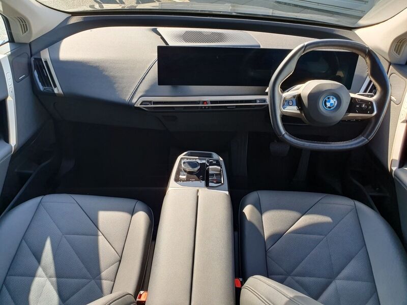 More views of BMW iX