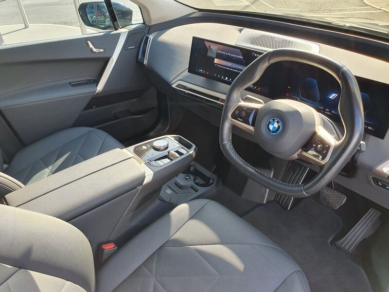 More views of BMW iX