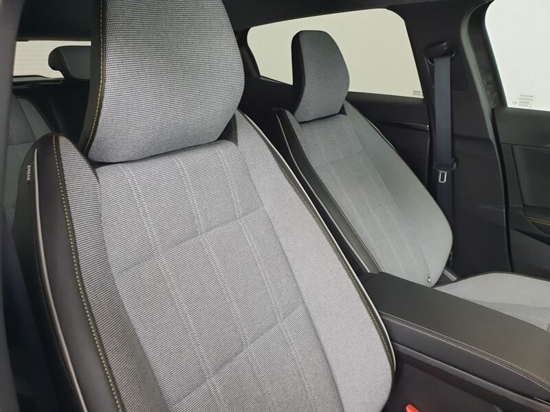 More views of Renault Megane