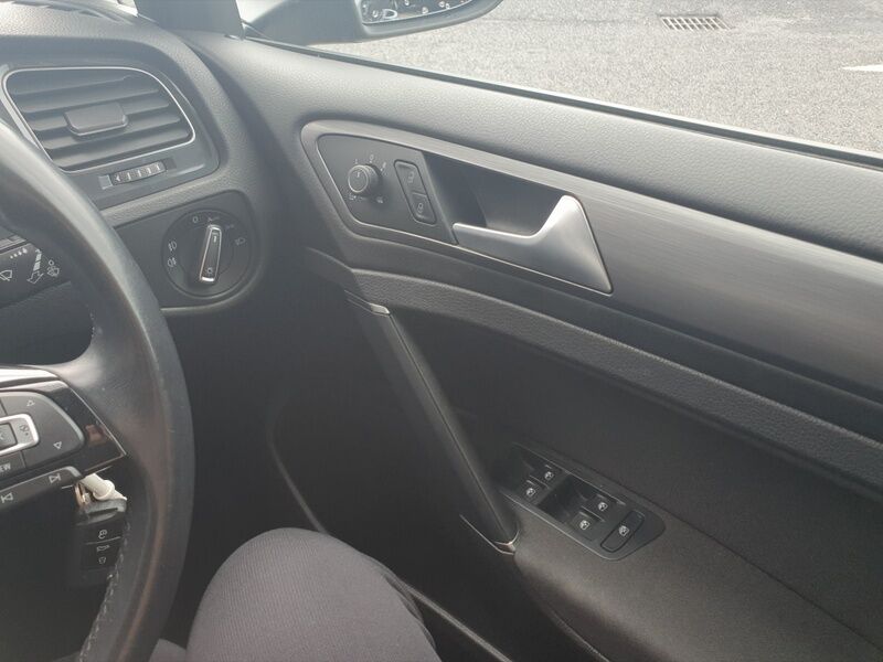 More views of Volkswagen Golf