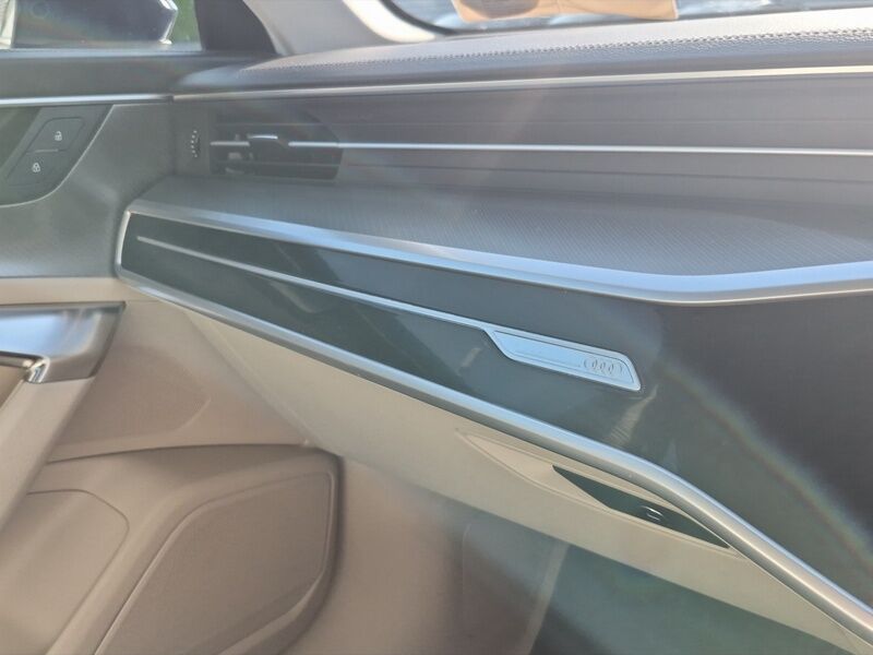 More views of Audi A6