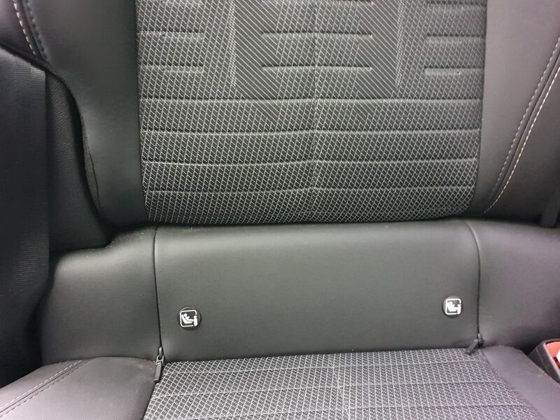 More views of Peugeot 3008