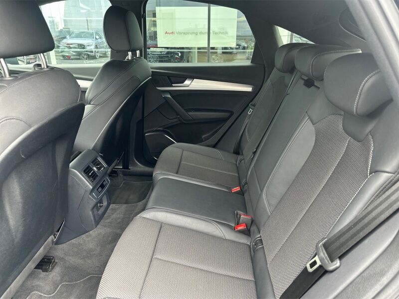 More views of Audi Q5