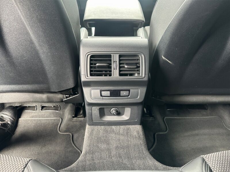 More views of Audi Q5