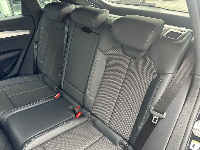 More views of Audi Q5