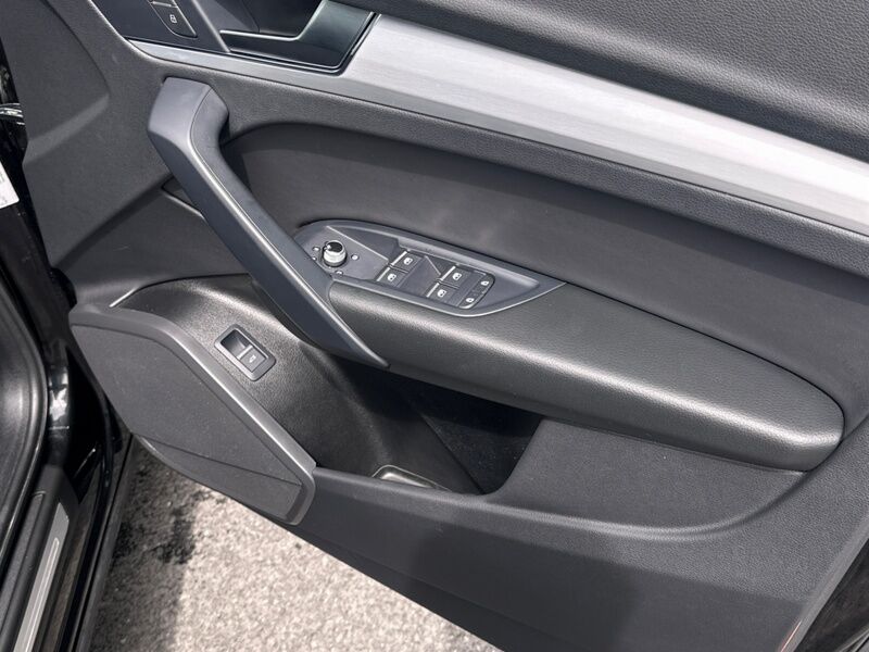 More views of Audi Q5