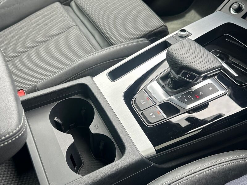 More views of Audi Q5