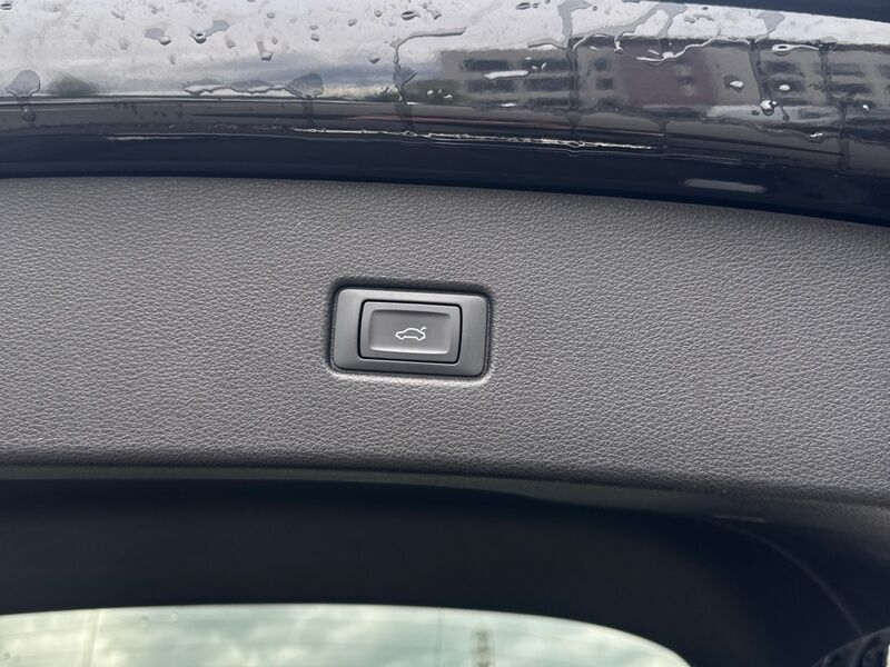 More views of Audi Q5