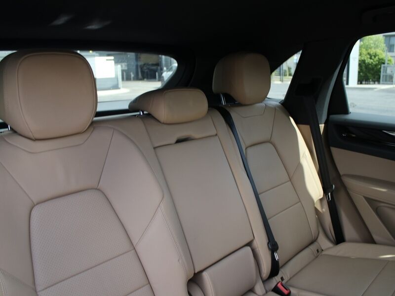 More views of Porsche Cayenne