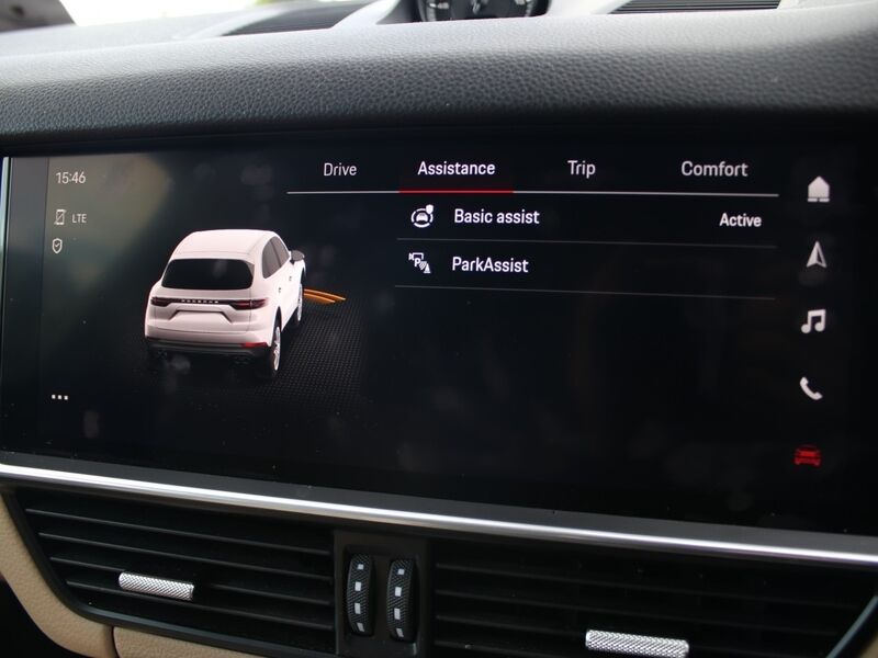 More views of Porsche Cayenne