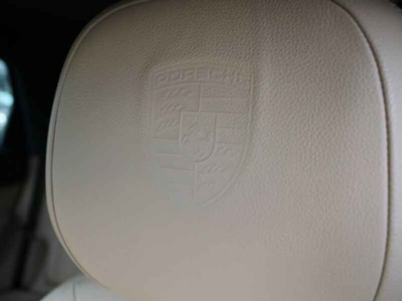More views of Porsche Cayenne