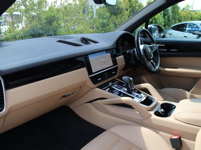 More views of Porsche Cayenne