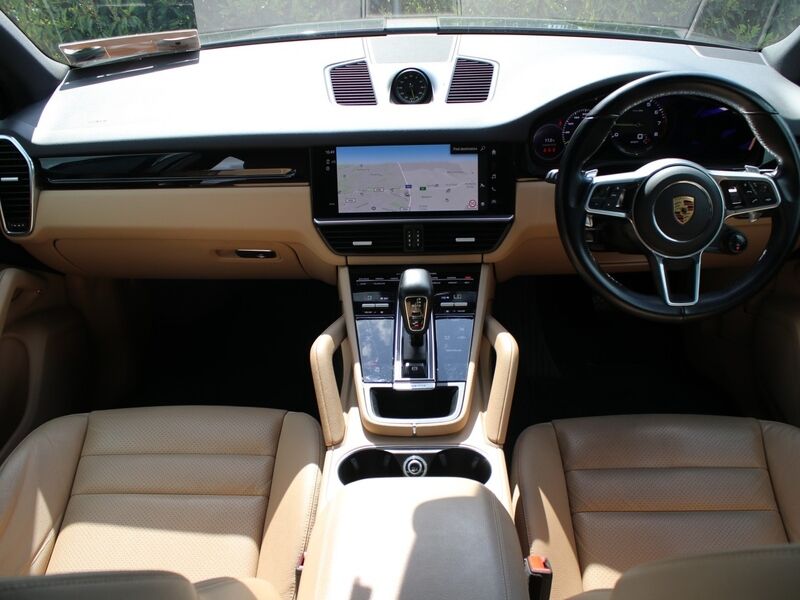 More views of Porsche Cayenne