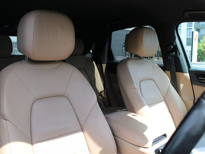 More views of Porsche Cayenne