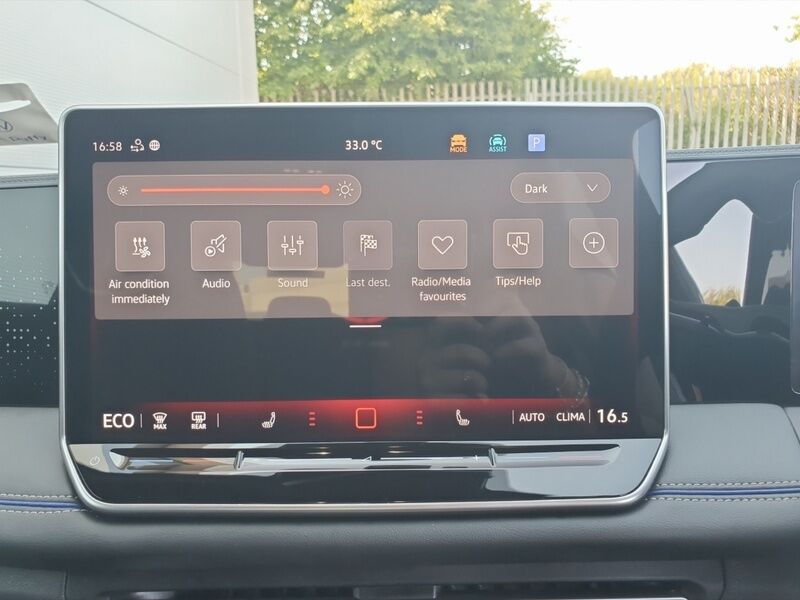 More views of Volkswagen Tiguan
