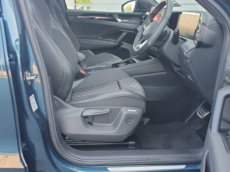 More views of Volkswagen Tiguan