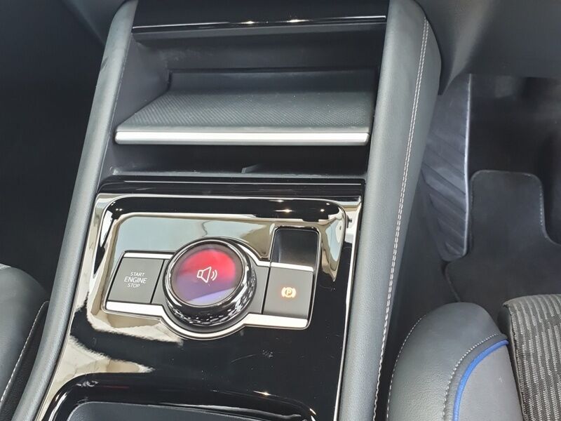 More views of Volkswagen Tiguan