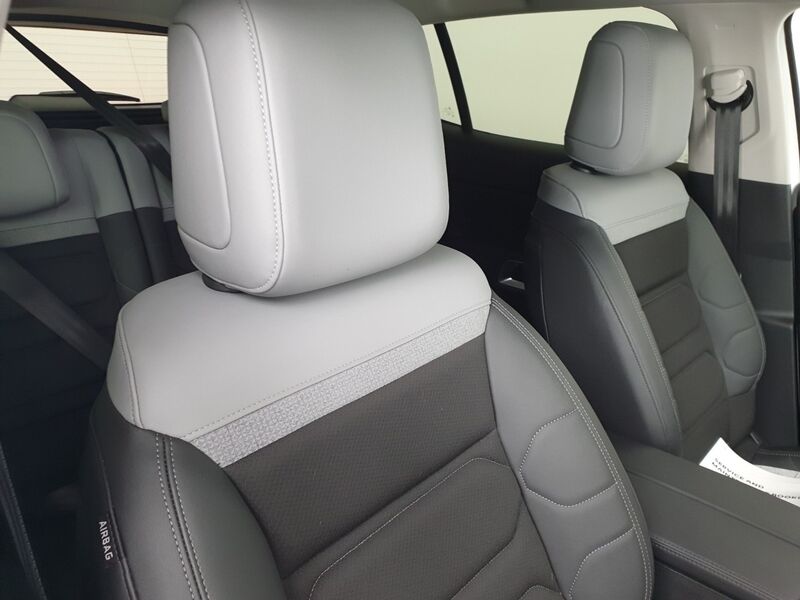 More views of Citroen C5 Aircross