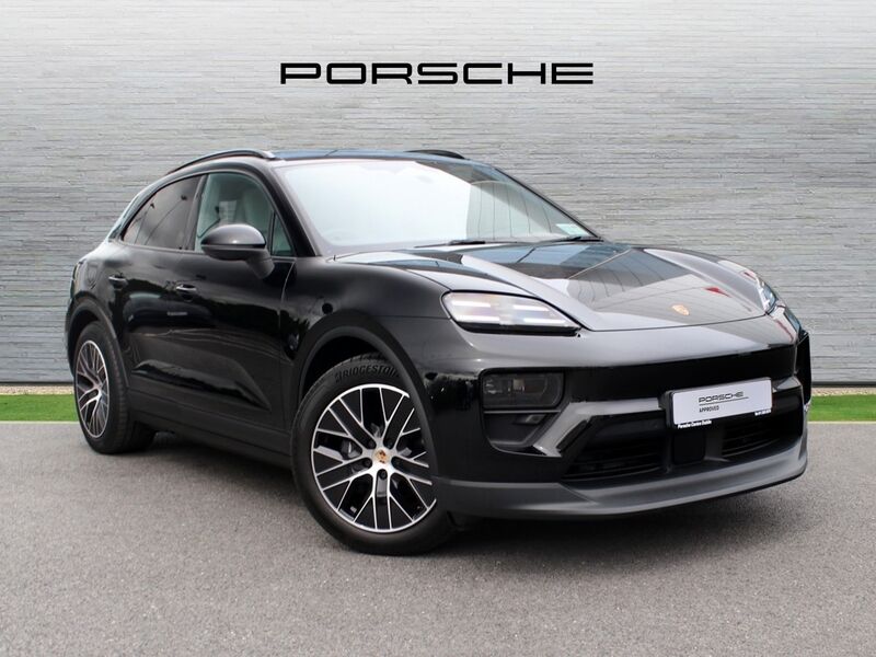 More views of Porsche Macan