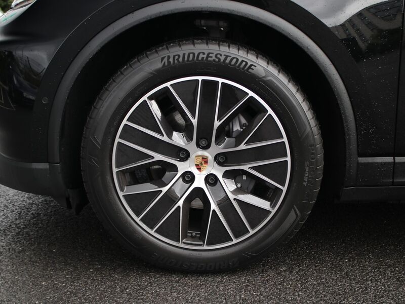 More views of Porsche Macan