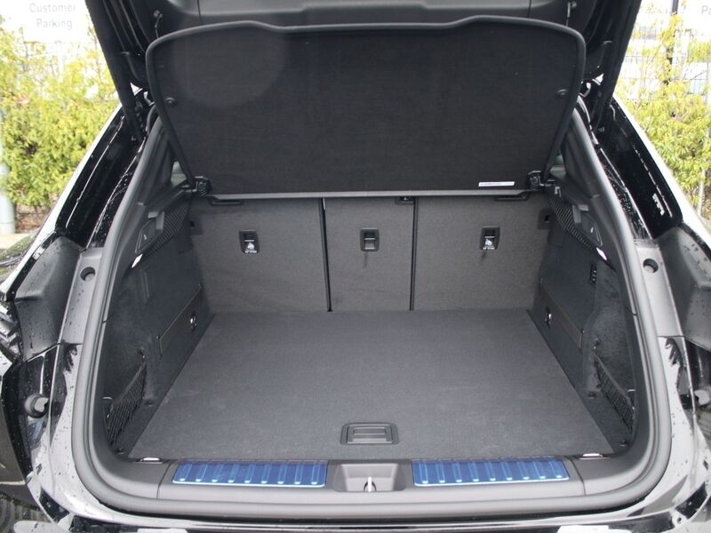 More views of Porsche Macan
