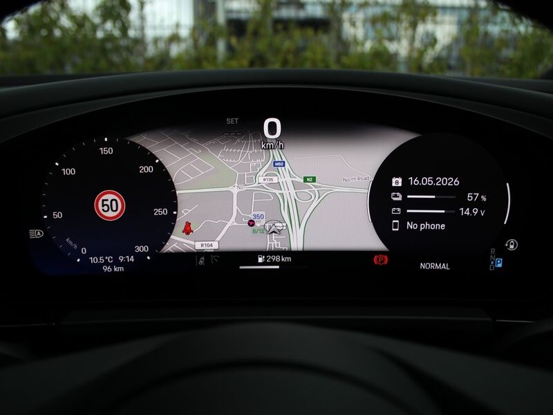 More views of Porsche Macan