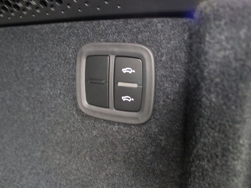 More views of Porsche Macan
